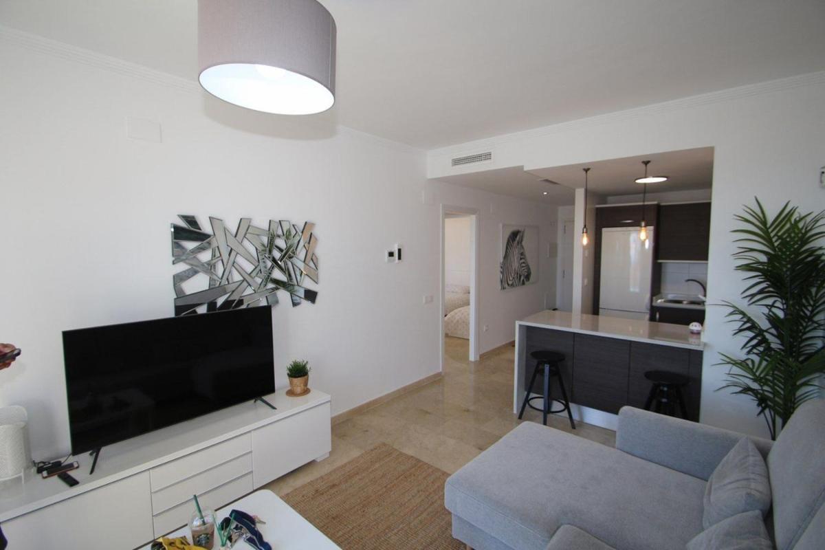 Small Oasis Nelson Mandela Apartment With Sea View, Two Bedrooms, Parking, Terrace And Pool Manilva Ngoại thất bức ảnh