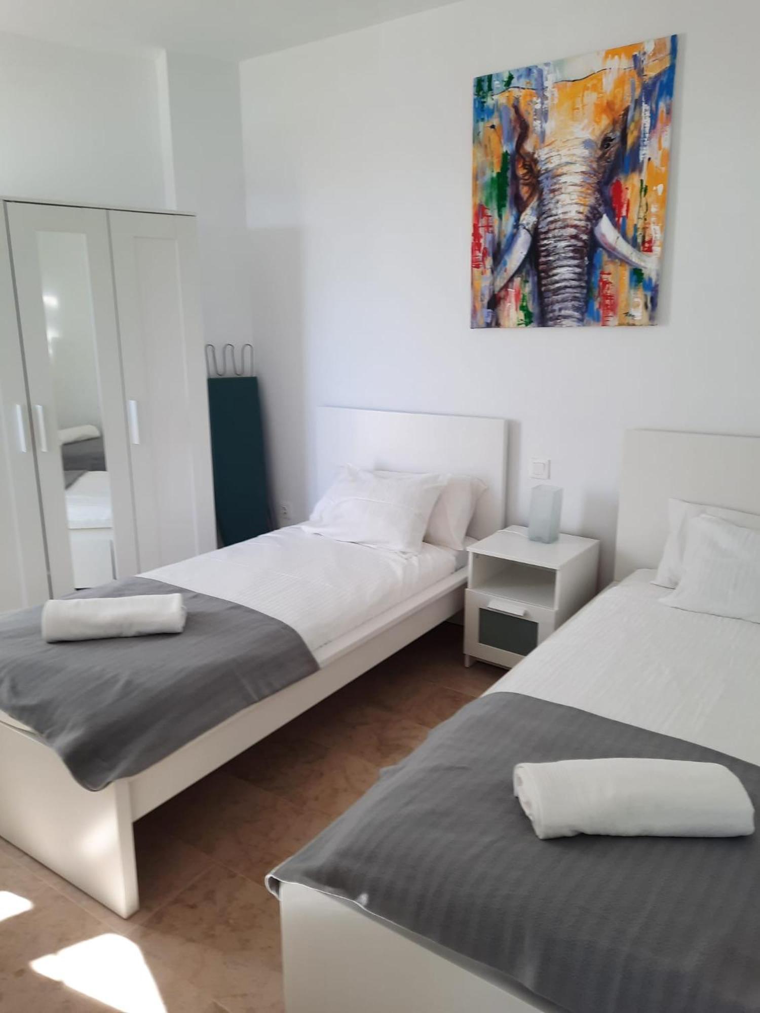 Small Oasis Nelson Mandela Apartment With Sea View, Two Bedrooms, Parking, Terrace And Pool Manilva Ngoại thất bức ảnh